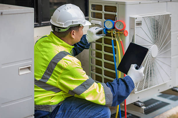 Professional Ductwork Repair technician working in Livingston, IL